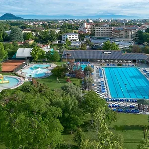 https://hotel-petrarca-terme.hotelinveneto.com